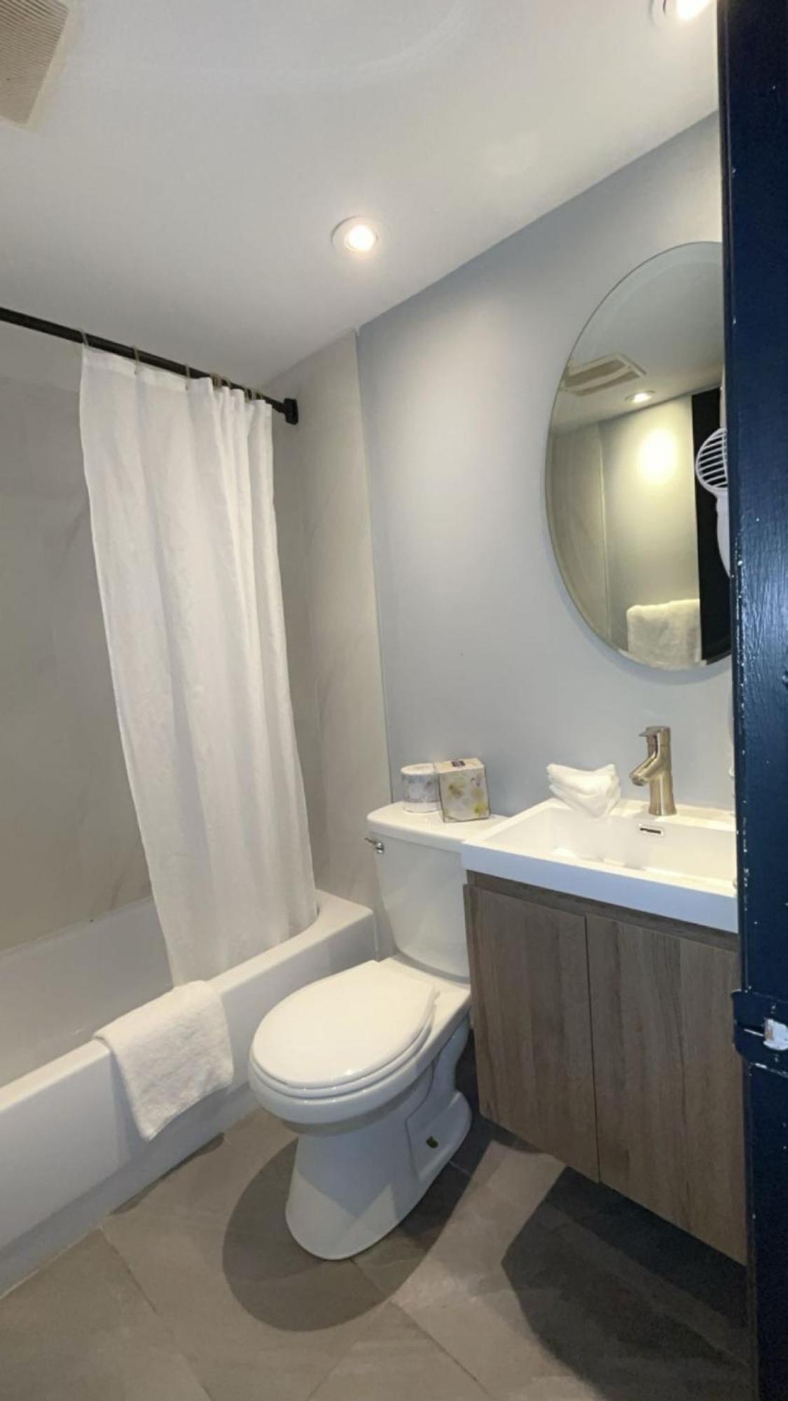 Hotel Newstar Montréal Extérieur photo