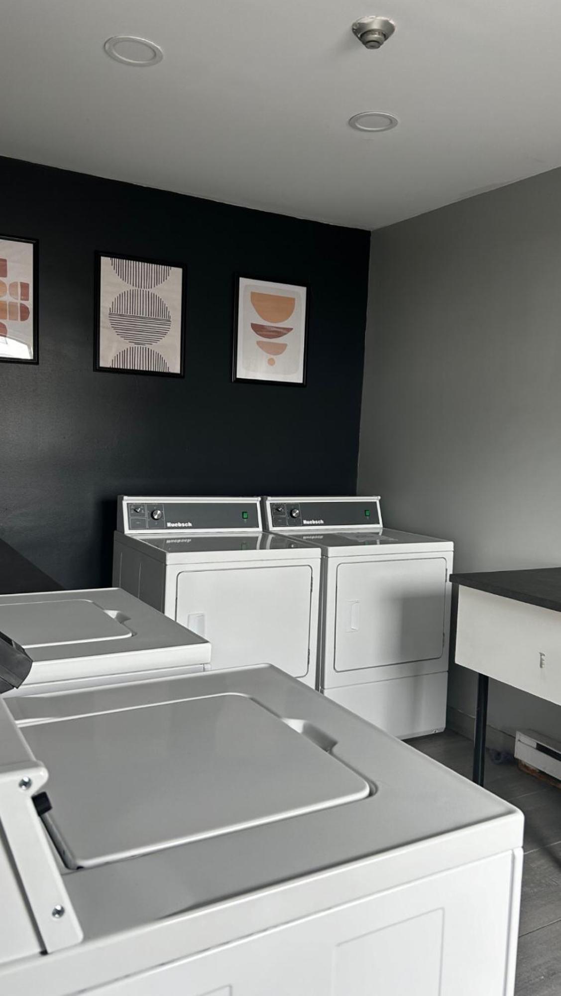 Hotel Newstar Montréal Extérieur photo